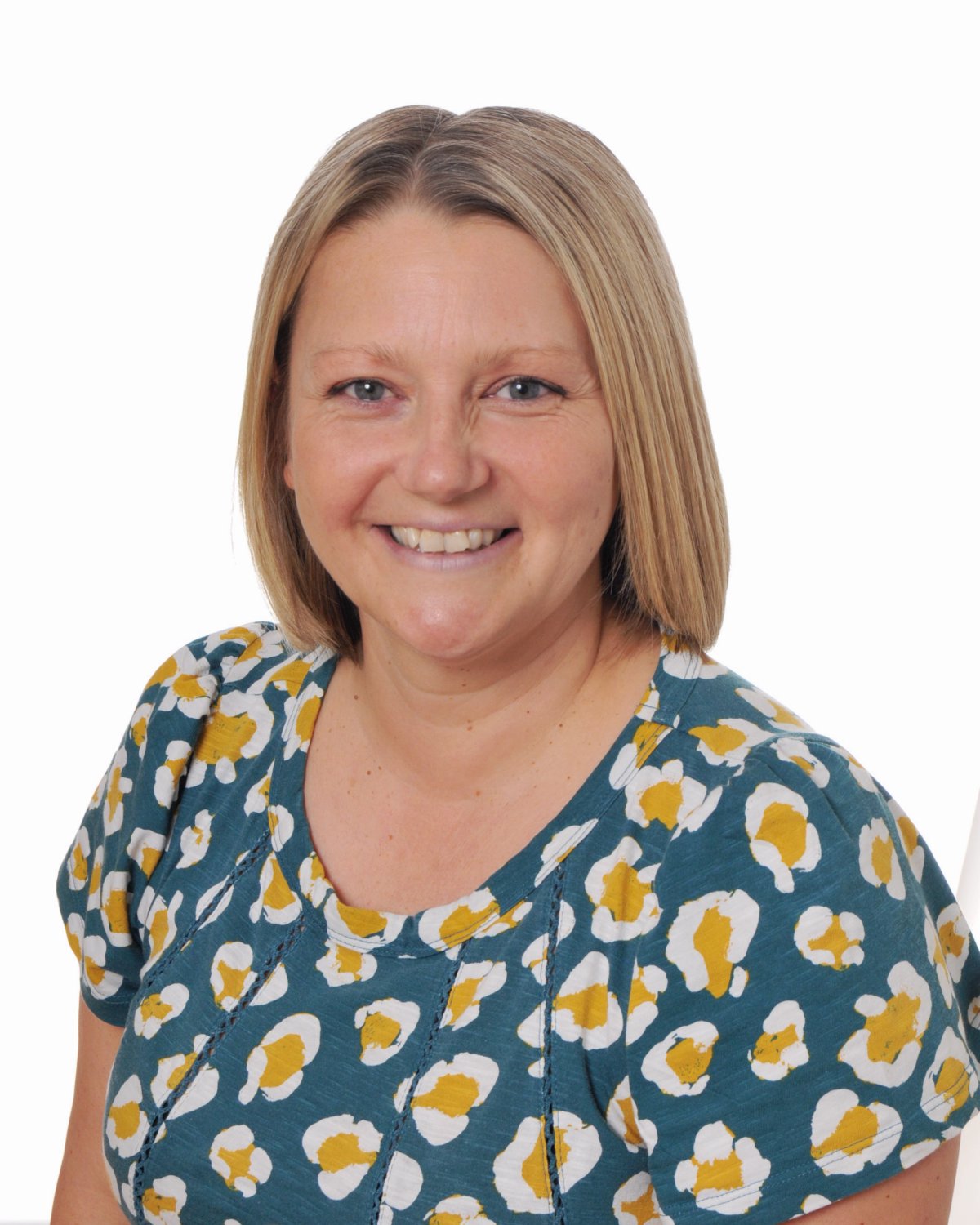 Mrs. S. I’Anson Mrs. S. I’Anson